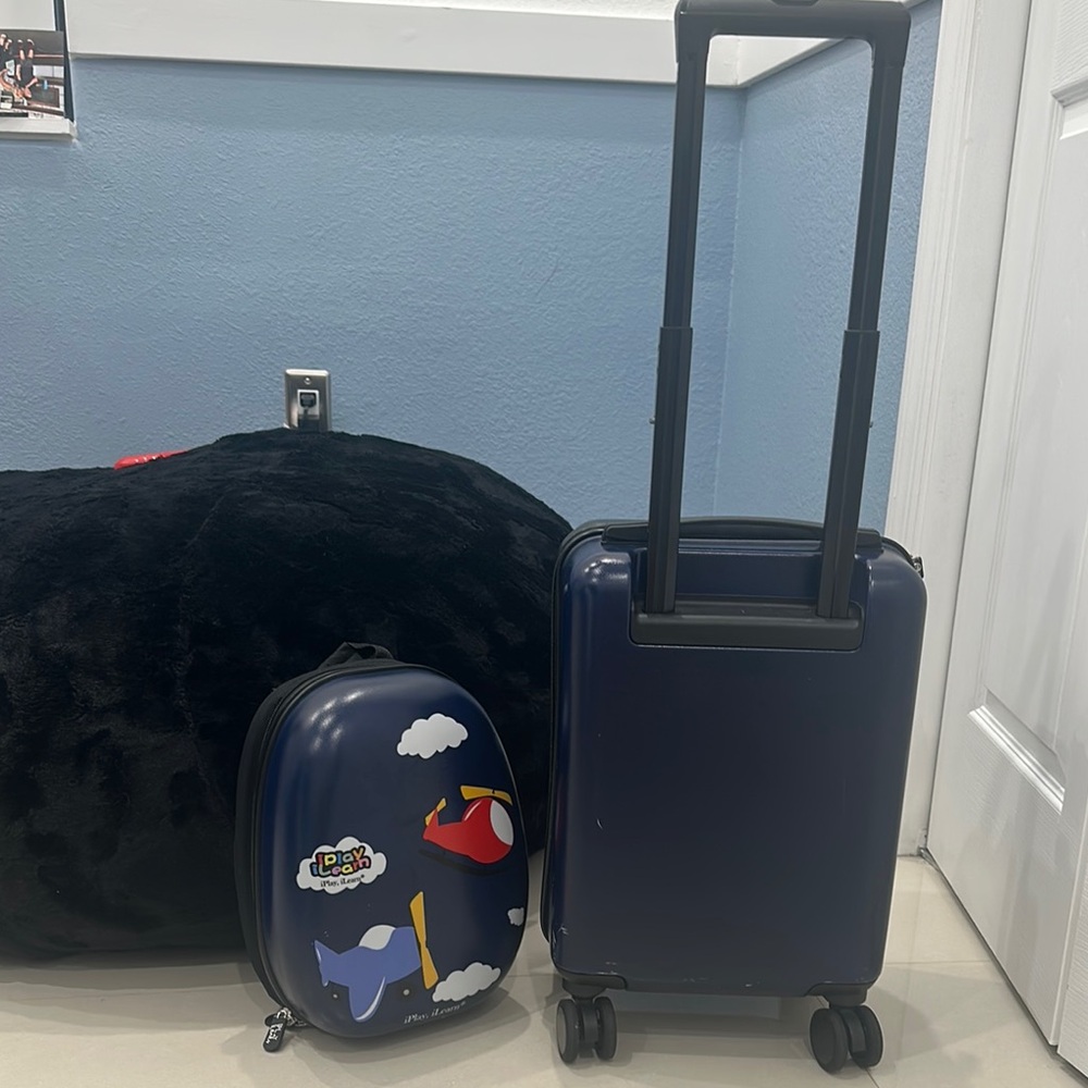 Kids Toy Vehicle Suitcase Set - Blue - Picture 6 of 7